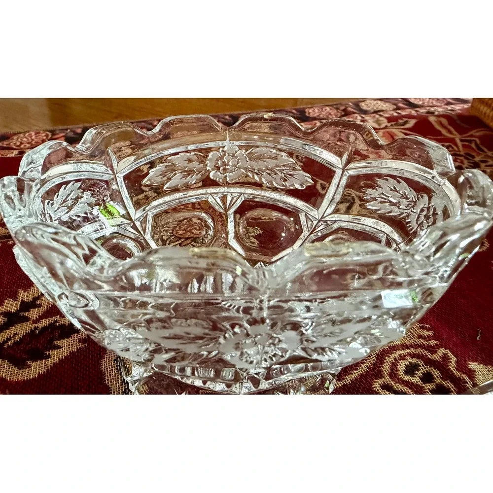 Vintage‎ Pressed Glass Candy Dish with Lid | Frosted Floral Pedestal Compote